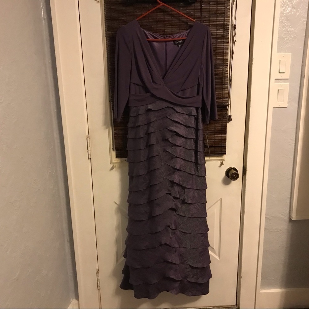 NWT Adrianna Papell Purple Stretch Pleated Shutter VNeck 3/4 Sleeve Dress
